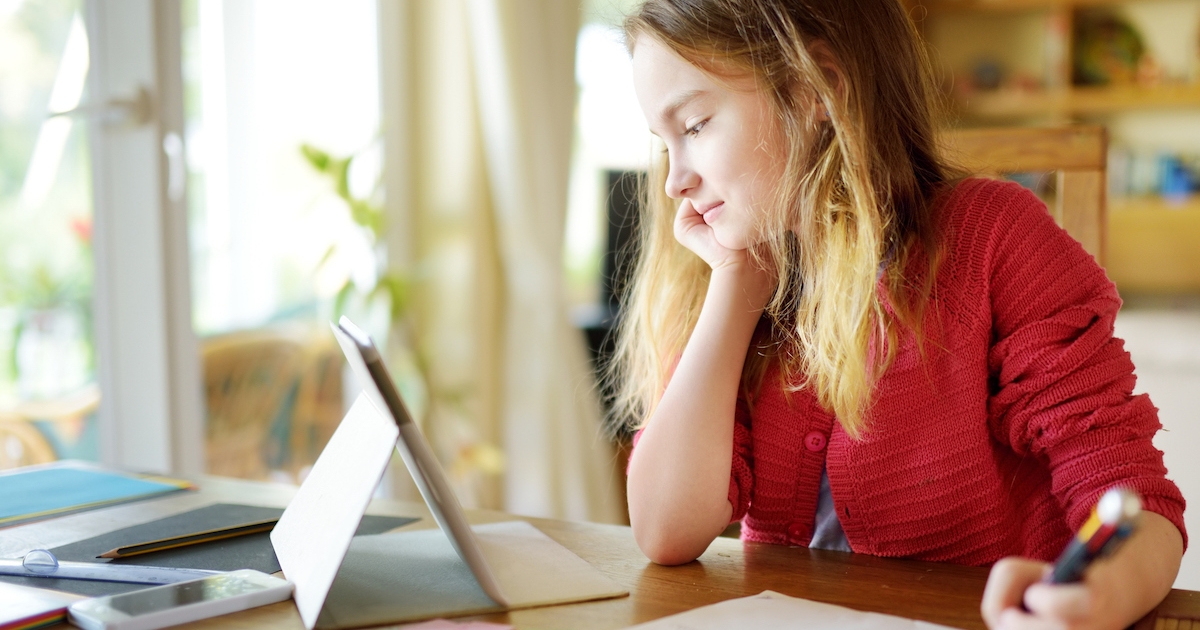 How an online tool affected math during pandemic school closures