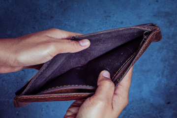 Robbers or Victims? Charter Schools and District Finances