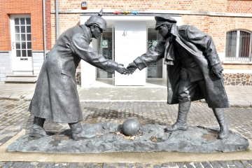 Christmas Truce Statue