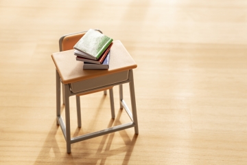 Lone desk
