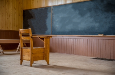 School closures and race in CA SR image