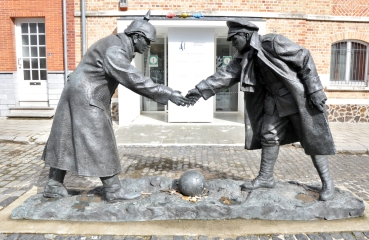 Christmas Truce Statue