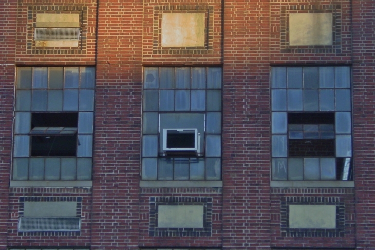 School air conditioner